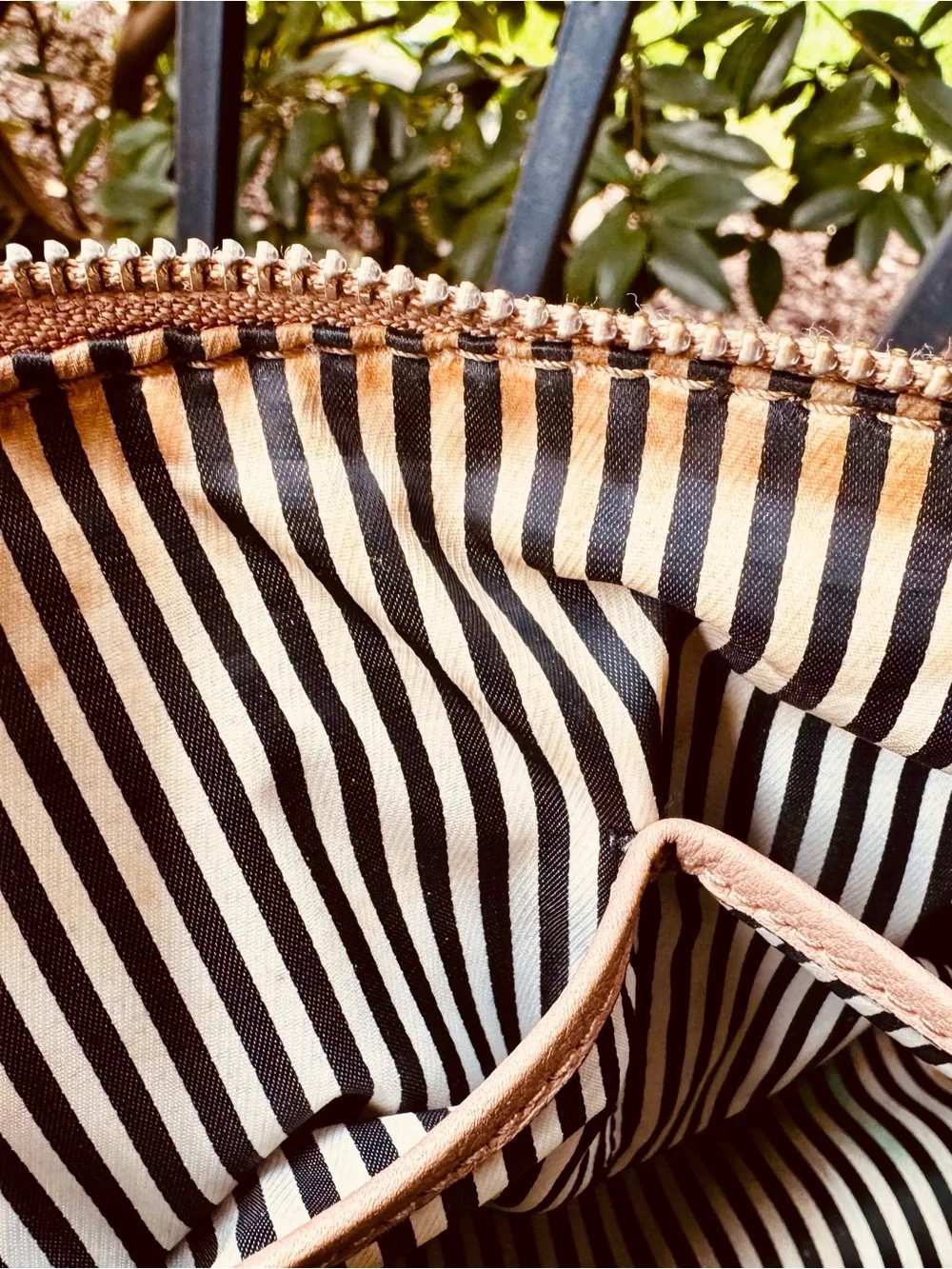 Kate Spade ♠️ Pebbled Tan Satchel👜 with Tassel, and gold details